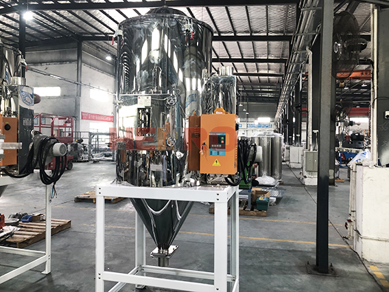 注塑加工利器:注塑烘干機內(nèi)部結構